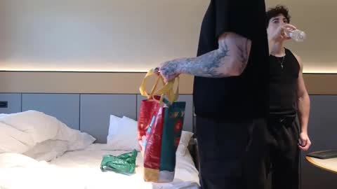 THE HOUSE online show from February 6, 3:06 am