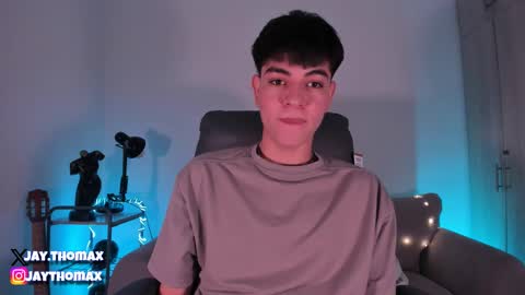 jaythomax online show from January 31, 11:24 pm