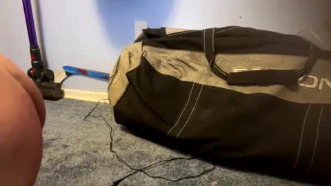 jdog00133 online show from December 18, 8:03 pm