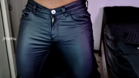 jeicowesst online show from April 13, 8:31 pm