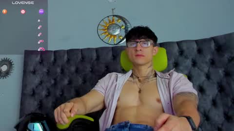 JC online show from December 5, 2:11 pm