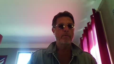 jerflor online show from April 4, 11:29 am