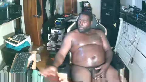 Snapshot of jerry0827 chatting on September 29, 9:52 am jerry johnson online show from September 29, 9:52 am