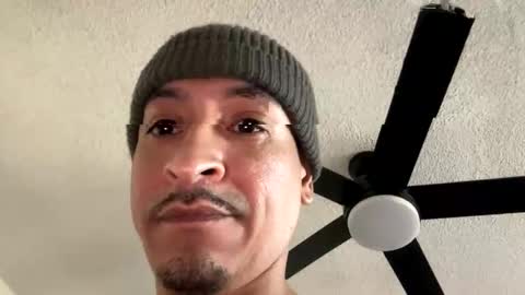 Hungjessy online show from December 1, 8:34 pm