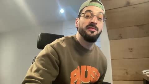 Snapshot of jeunemek00779042 chatting on February 17, 2:15 pm JEUNEMEK007 online show from February 17, 2:15 pm