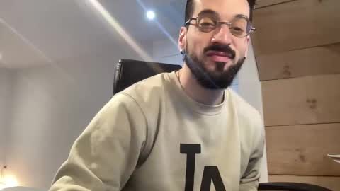 Snapshot of jeunemek00779042 chatting on January 31, 1:23 pm JEUNEMEK007 online show from January 31, 1:23 pm