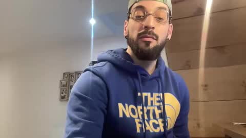 Snapshot of jeunemek00779042 chatting on February 7, 1:22 pm JEUNEMEK007 online show from February 7, 1:22 pm