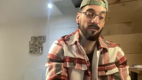 Snapshot of jeunemek00779042 chatting on December 20, 6:56 pm JEUNEMEK007 online show from December 20, 6:56 pm