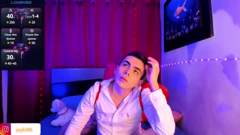 Snapshot of jey_keler chatting on February 9, 5:08 am jey keler online show from February 9, 5:08 am
