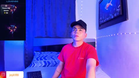 Snapshot of jey_keler chatting on January 26, 7:42 am jey keler online show from January 26, 7:42 am
