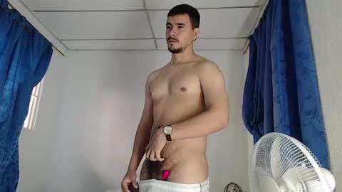 Juan David online show from December 3, 12:00 pm