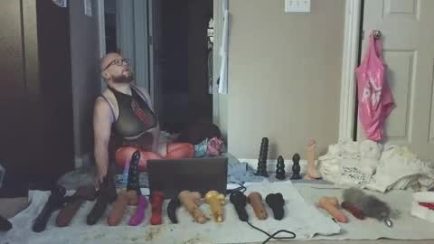 Snapshot of jghosty69 chatting on December 31, 2:08 am Nasty Cumslut online show from December 31, 2:08 am