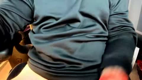 jhernandez13 online show from February 24, 10:32 pm