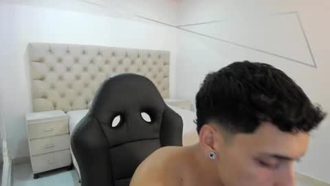 Snapshot of jhoanleandro chatting on October 21, 5:21 am jhoanleandro online show from October 21, 5:21 am