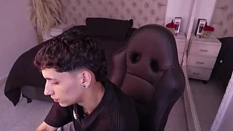 jhoanleandro online show from March 28, 8:36 am