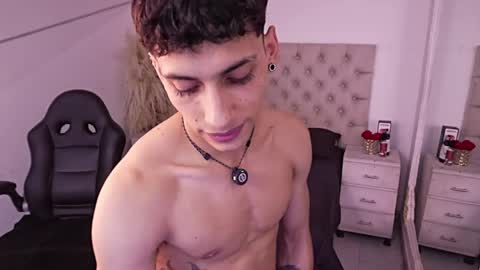 jhoanleandro online show from March 31, 9:33 am