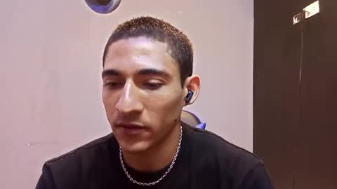 jhonny_thes28 online show from February 5, 2:51 am