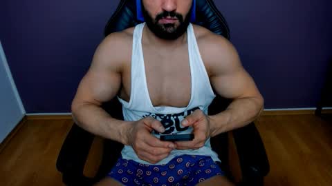 Snapshot of jhonnyboy007 chatting on December 12, 8:47 am Black Diamond online show from December 12, 8:47 am