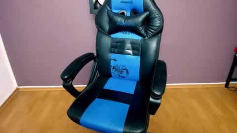 Snapshot of jhonnyboy007 chatting on December 14, 7:18 am Black Diamond online show from December 14, 7:18 am