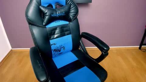 Snapshot of jhonnyboy007 chatting on December 19, 9:29 am Black Diamond online show from December 19, 9:29 am