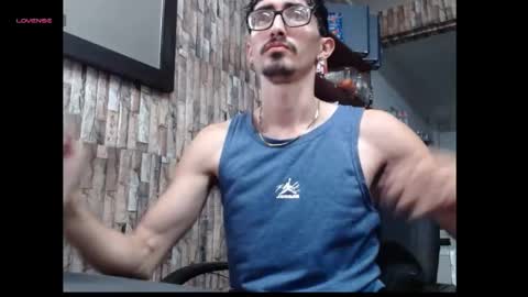 jhosuamoore2 online show from May 31, 7:04 pm