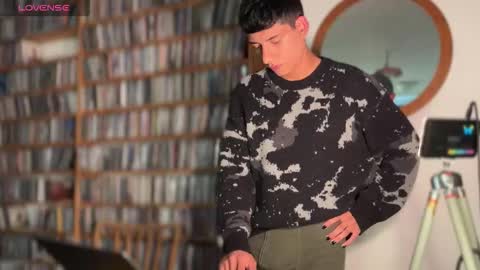 jim_dancer online show from September 28, 4:05 pm