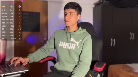 jim_dancer online show from February 14, 12:19 am