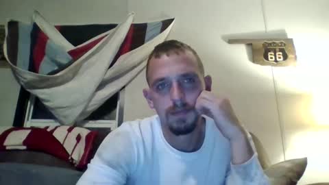 Snapshot of jimmiekeith chatting on December 4, 1:25 am Jimmie online show from December 4, 1:25 am