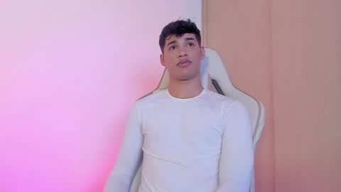 Jimmy Leeh online show from December 13, 12:31 am