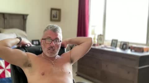 Dad of Three online show from September 27, 6:39 pm