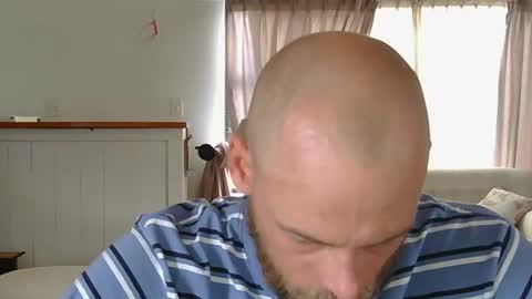 JamesJan van Rebel online show from February 8, 5:18 am