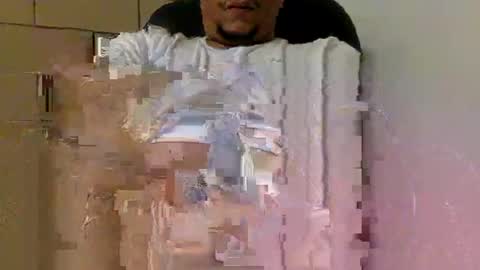 Snapshot of jln102004 chatting on February 13, 3:03 pm Holmesfifth online show from February 13, 3:03 pm
