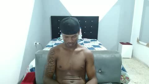 joao_leao online show from December 1, 10:46 pm