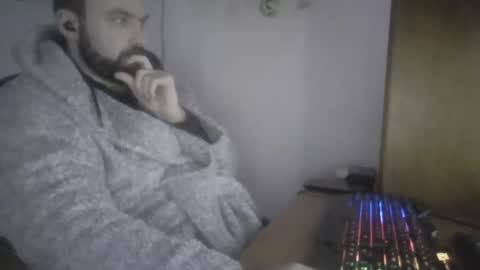 joaodias_18 online show from December 16, 10:34 pm