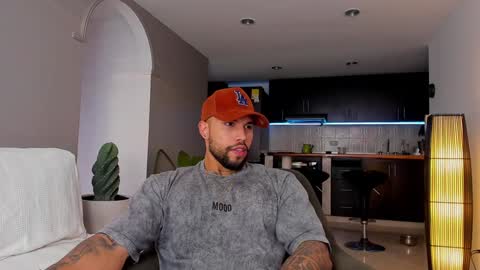 joe_esthetic online show from January 31, 10:42 pm