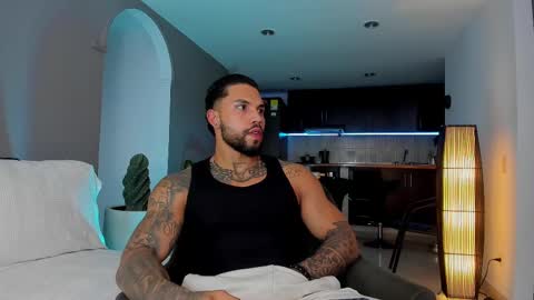 joe_esthetic online show from February 13, 10:33 pm