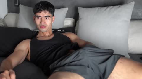 joe_steel1 online show from February 24, 9:48 pm