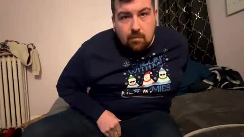 joejoe329 online show from December 6, 12:45 am