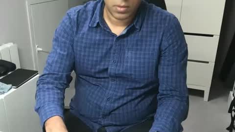 Snapshot of joeshades21 chatting on January 27, 10:38 am joeshades21 online show from January 27, 10:38 am