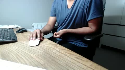 Snapshot of joeshades21 chatting on February 18, 7:10 am joeshades21 online show from February 18, 7:10 am