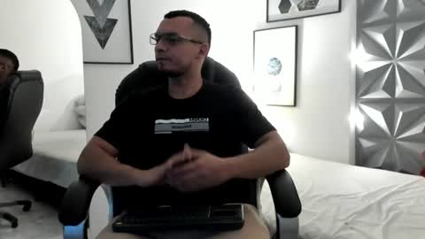 johan online show from June 20, 8:19 am