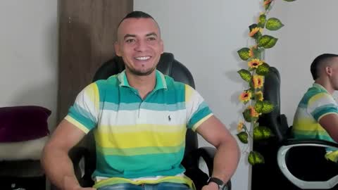 johan online show from November 27, 7:06 pm