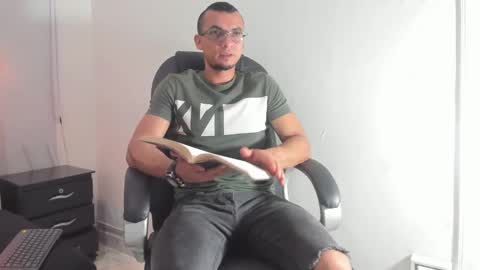 johan online show from November 22, 1:00 pm