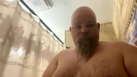 Snapshot of john40a chatting on September 10, 2:43 am John online show from September 10, 2:43 am