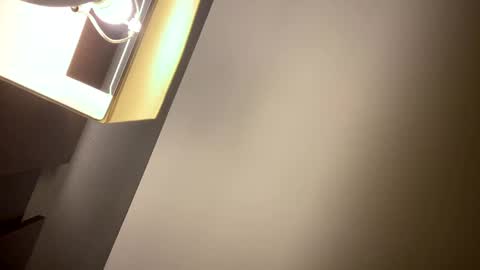 Snapshot of john40a chatting on March 12, 11:09 am John online show from March 12, 11:09 am