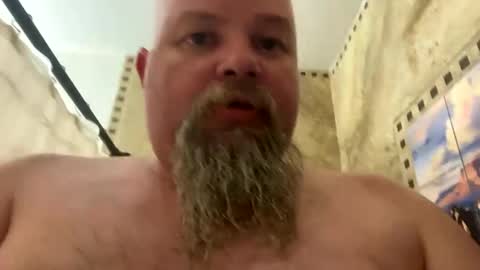 Snapshot of john40a chatting on January 23, 2:23 am John online show from January 23, 2:23 am