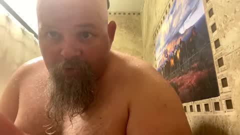 Snapshot of john40a chatting on January 11, 2:20 am John online show from January 11, 2:20 am