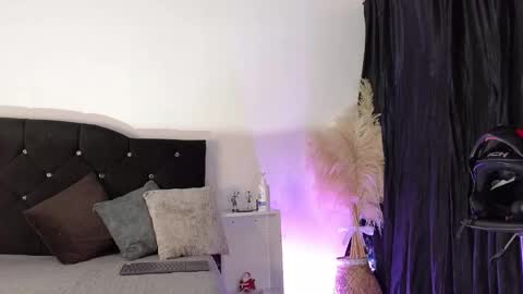 John  online show from November 9, 11:36 am