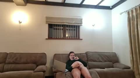 johnathan_stuart33 online show from March 8, 2:04 am