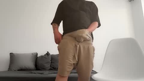 Johnny online show from March 18, 2:58 am